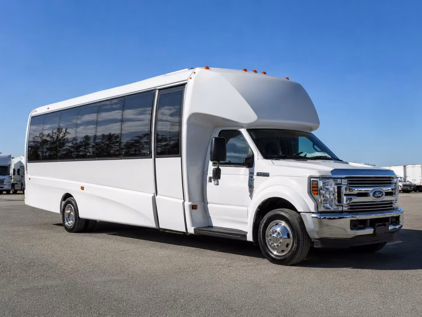 15 passenger minibus