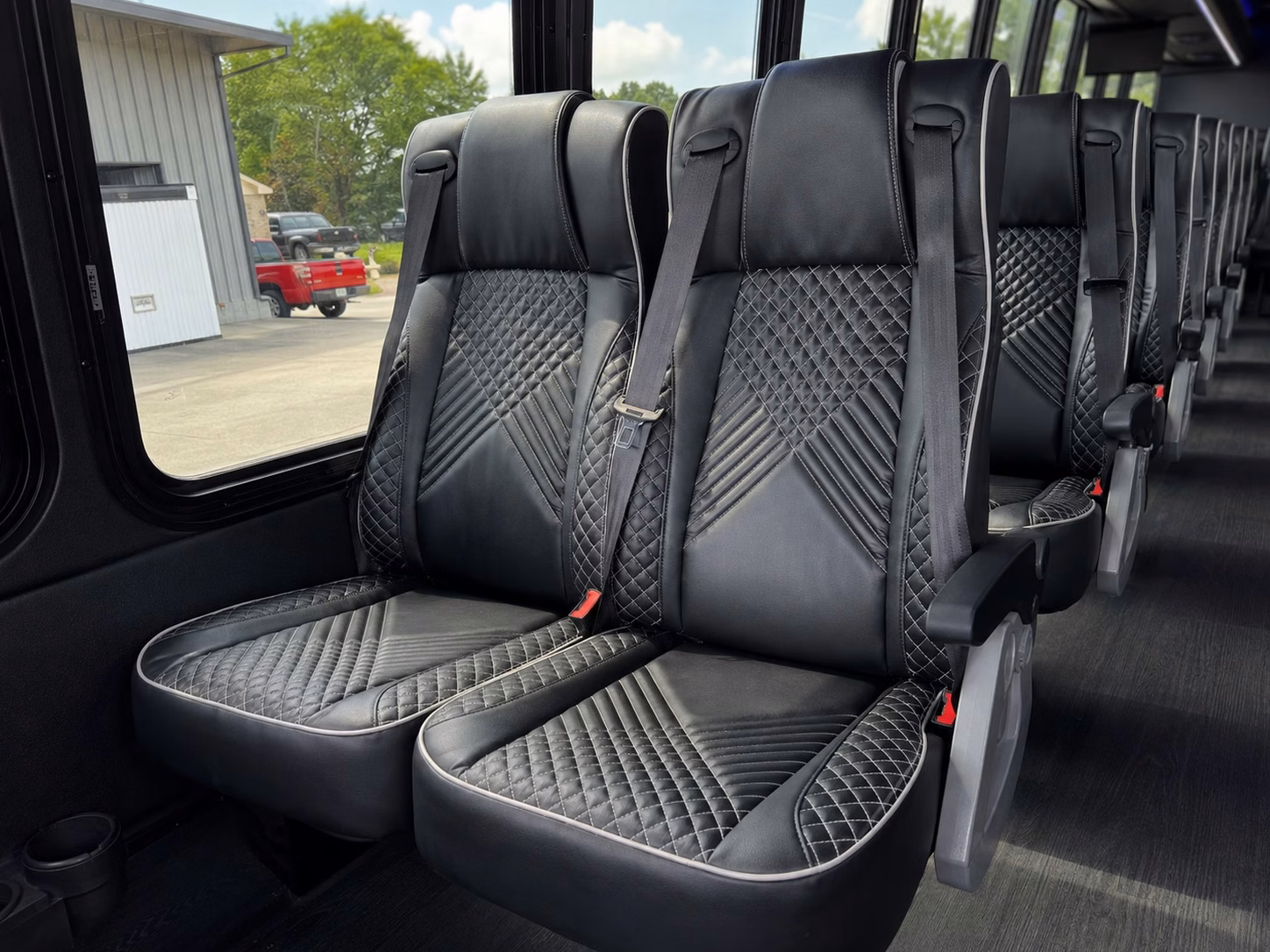 charterbusinglewood com makes it easy to book field trip buses to the aquarium of the pacific and beyond
