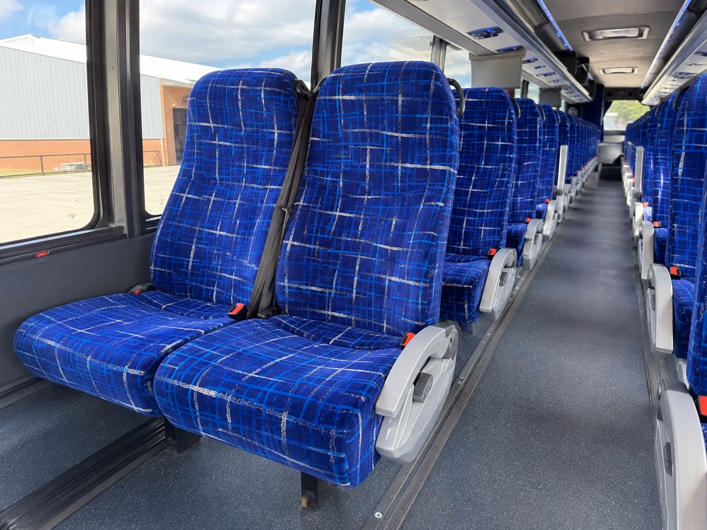 rams and chargers game day shuttles to sofi stadium in inglewood